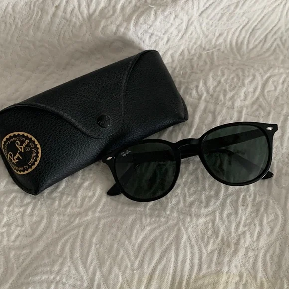 Ray-Ban | Accessories | Rayban Sunglasses Uv Protection  display picture 1